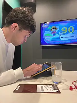 Snapshot of ryusei18570 chatting on 03/15/25, 08:26 ryusei18570 online show from 03/15/25, 08:26