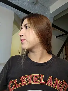 Jimena White  online show from 10/04/25, 06:00