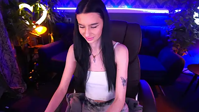 Snow WhiteeeX online show from 01/24/25, 01:47