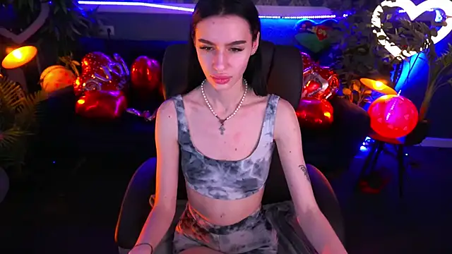 Snow WhiteeeX online show from 02/09/25, 09:47