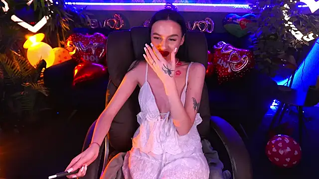 Snow WhiteeeX online show from 02/14/25, 05:09