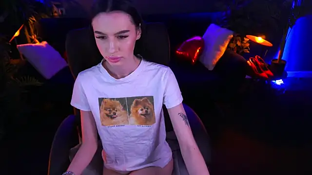 Snow WhiteeeX online show from 03/18/25, 10:36