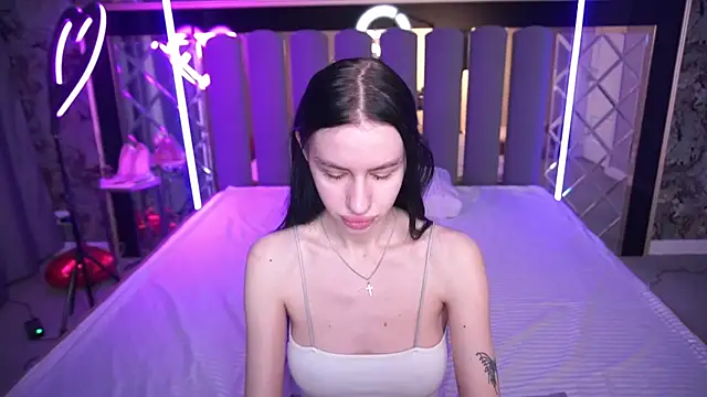 Snow WhiteeeX online show from 04/11/26, 05:45