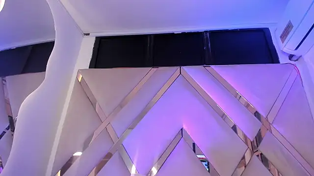 Snapshot of ninaht chatting on 02/05/25, 03:13 ninaht online show from 02/05/25, 03:13