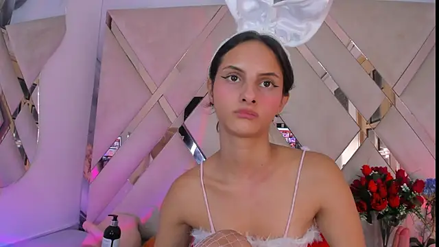 Snapshot of ninaht chatting on 10/14/25, 08:48 ninaht online show from 10/14/25, 08:48