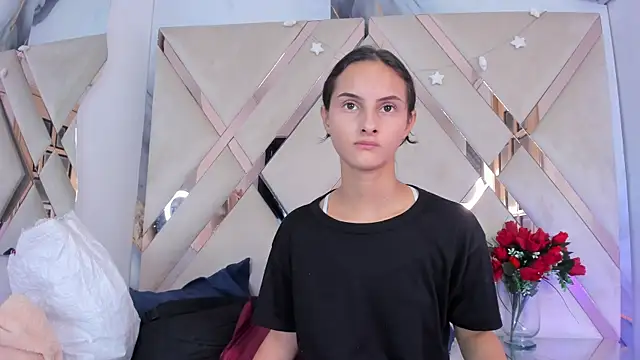 Snapshot of ninaht chatting on 11/20/25, 08:41 ninaht online show from 11/20/25, 08:41