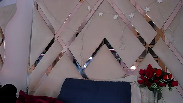 ninaht online show from 01/10/26, 08:54