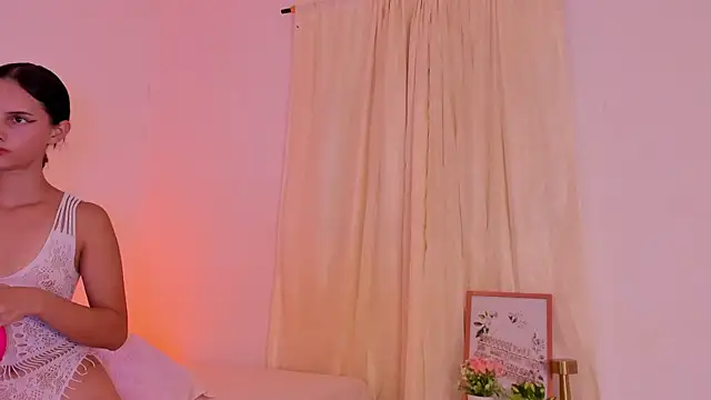 ninaht online show from 04/23/26, 08:22