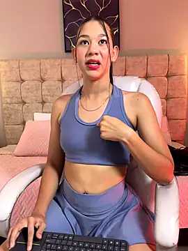 Amber hot22 online show from 10/15/25, 08:20