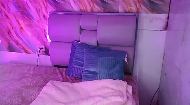 Snapshot of Freyja_01 chatting on 03/09/25, 11:25 Freyja 01 online show from 03/09/25, 11:25