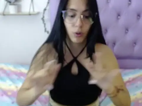 Snapshot of Freyja_01 chatting on 11/17/25, 09:31 Freyja 01 online show from 11/17/25, 09:31