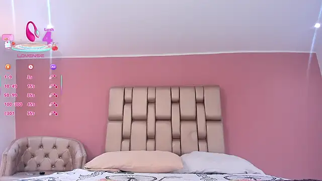 Snapshot of _ISABELLA_HOT_ chatting on 03/08/25, 11:48 ISABELLA HOT online show from 03/08/25, 11:48