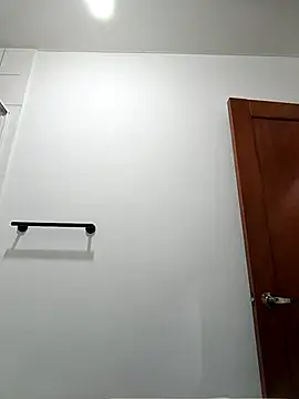 Snapshot of exmilitary chatting on 02/07/25, 03:23 exmilitary online show from 02/07/25, 03:23