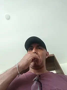 Snapshot of exmilitary chatting on 10/10/25, 05:56 exmilitary online show from 10/10/25, 05:56