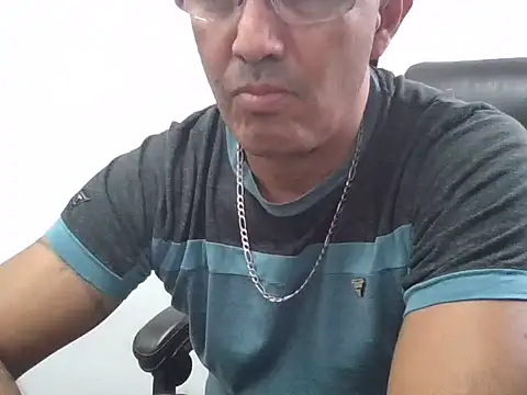 Snapshot of exmilitary chatting on 02/12/26, 07:42 exmilitary online show from 02/12/26, 07:42