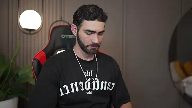 Austin bolt online show from 12/25/24, 11:53