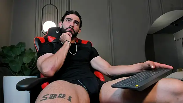 Austin bolt online show from 12/28/24, 04:19