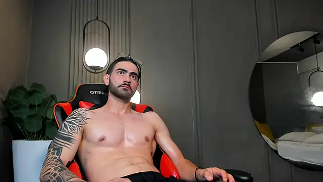 Austin bolt online show from 01/15/25, 06:12