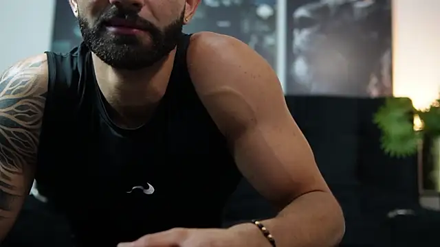 Austin bolt online show from 10/08/25, 02:31