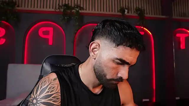 Austin bolt online show from 10/23/25, 02:22