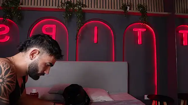 Austin bolt online show from 10/30/25, 03:19