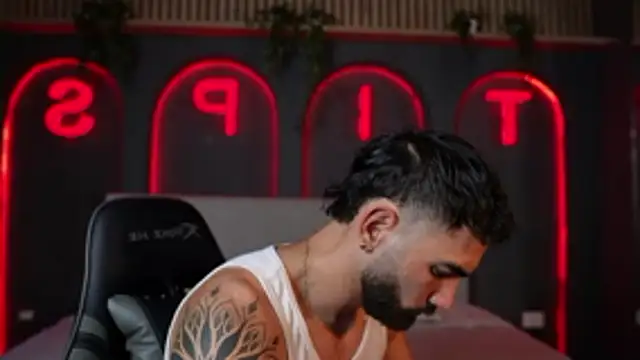 Austin bolt online show from 11/25/25, 03:28