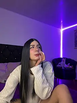 Snapshot of Alice_woodville chatting on 12/15/24, 02:41 Alice woodville online show from 12/15/24, 02:41