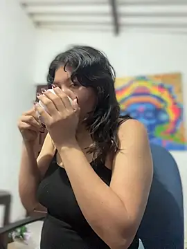 Carlacutte online show from 04/17/26, 09:34