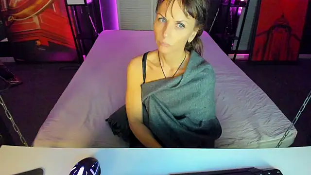 Snapshot of Elizabe_th chatting on 01/29/25, 09:17 Elizabe th online show from 01/29/25, 09:17