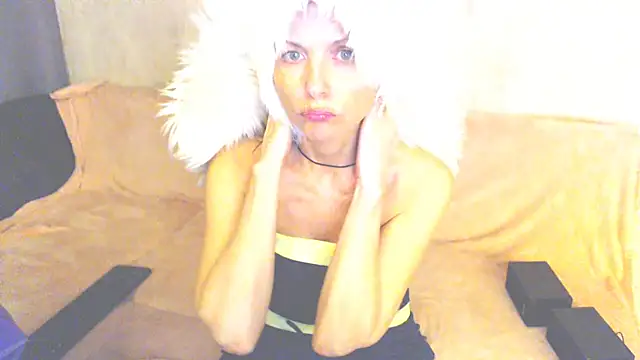 Snapshot of Elizabe_th chatting on 09/11/25, 01:17 Elizabe th online show from 09/11/25, 01:17