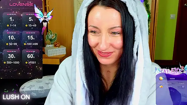 Snapshot of Roxyy_Star chatting on 01/01/25, 05:43 Roxyy Star online show from 01/01/25, 05:43