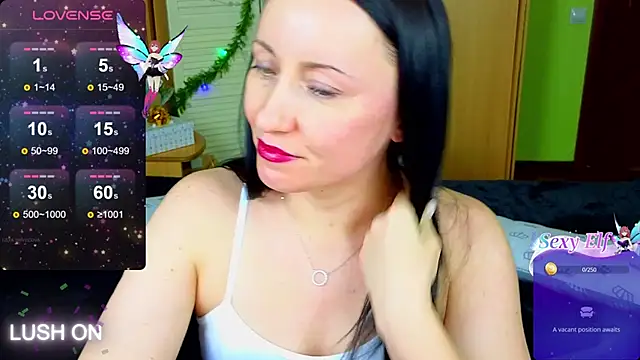 Snapshot of Roxyy_Star chatting on 01/13/25, 11:19 Roxyy Star online show from 01/13/25, 11:19