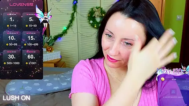 Snapshot of Roxyy_Star chatting on 01/14/25, 03:11 Roxyy Star online show from 01/14/25, 03:11