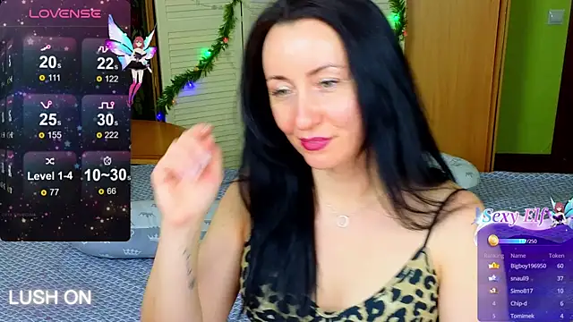 Snapshot of Roxyy_Star chatting on 01/18/25, 10:49 Roxyy Star online show from 01/18/25, 10:49