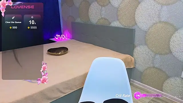 Snapshot of Roxyy_Star chatting on 03/19/25, 06:14 Roxyy Star online show from 03/19/25, 06:14