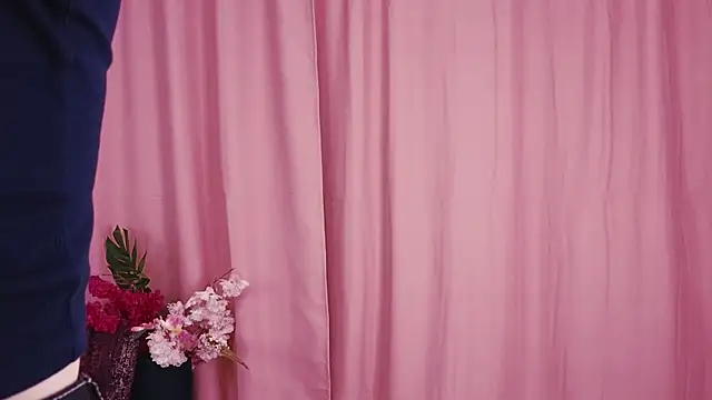 KimWilli online show from 01/05/25, 07:07