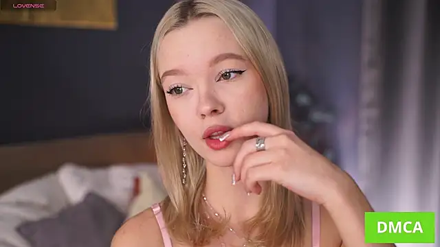  AlinaBailey online show from 11/11/25, 08:03