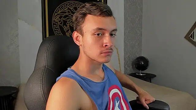 Desmon Clark online show from 01/11/25, 09:36