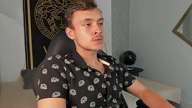 Desmon Clark online show from 01/15/25, 01:12