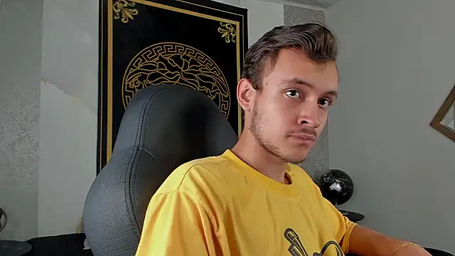 Desmon Clark online show from 02/04/25, 09:41