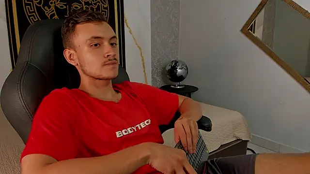 Desmon Clark online show from 03/07/25, 01:42