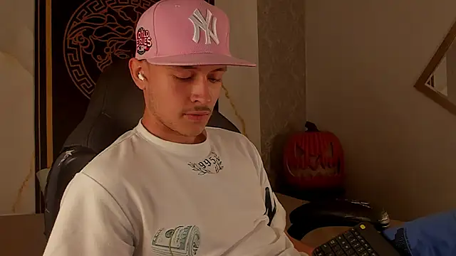 Desmon Clark online show from 10/03/25, 10:18