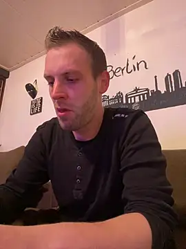 Snapshot of privat-official chatting on 12/26/24, 08:42 privat-official online show from 12/26/24, 08:42