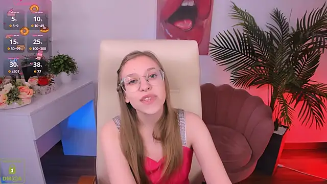 LayriantaVee online show from 02/17/25, 07:04