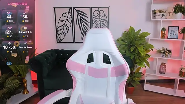 LayriantaVee online show from 02/21/25, 06:51