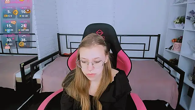 LayriantaVee online show from 03/12/25, 07:13