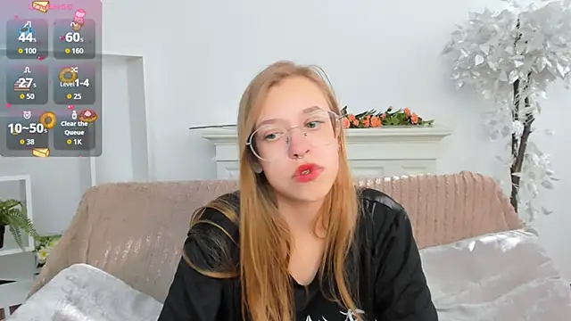 LayriantaVee online show from 09/13/25, 06:02