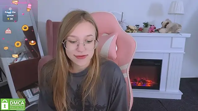 LayriantaVee online show from 09/25/25, 06:06