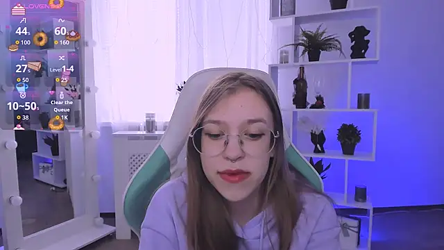 LayriantaVee online show from 03/26/26, 07:03