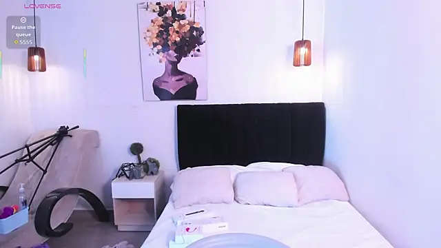 Scarlett  bell online show from 09/24/25, 01:36